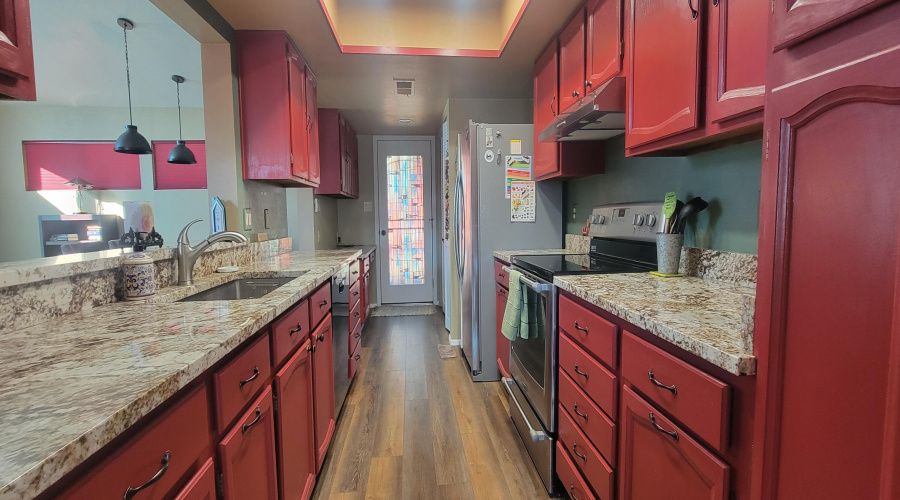 Full Kitchen