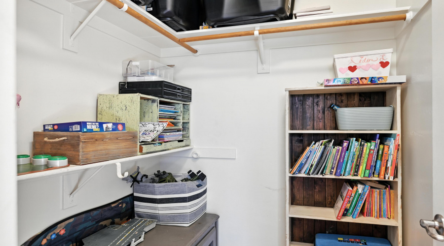 Closet Bedroom 2