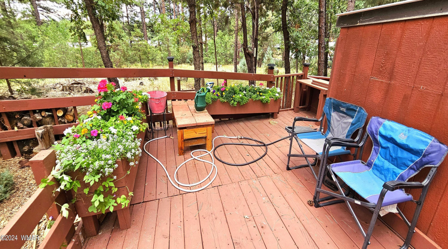 Double Lot, Deck & Garden