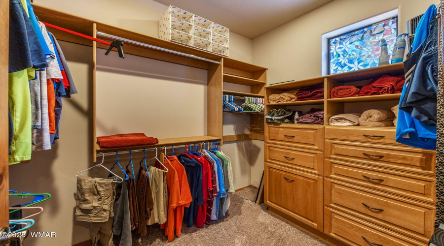 Walk-in Closet