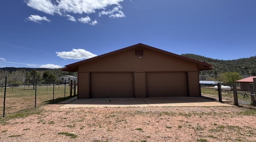 43 - 2 car Garage (2)