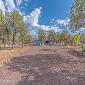 Driveway to front of home