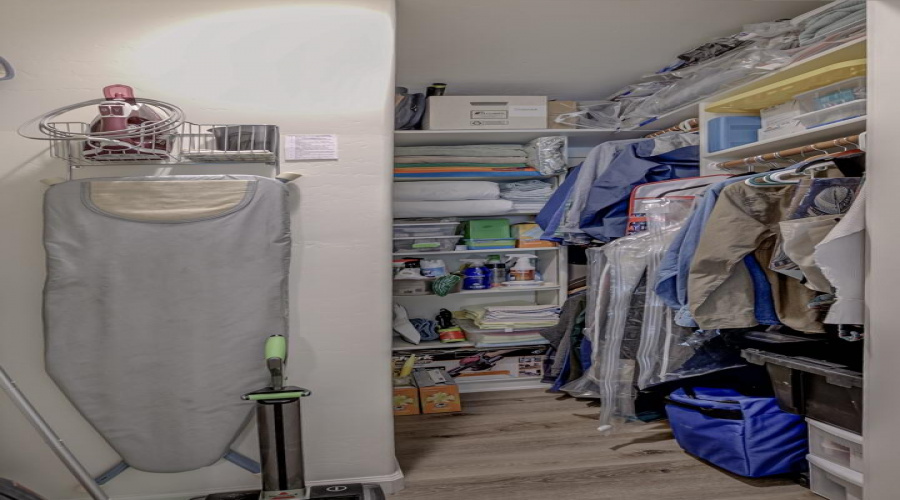 Storage Room -Closet