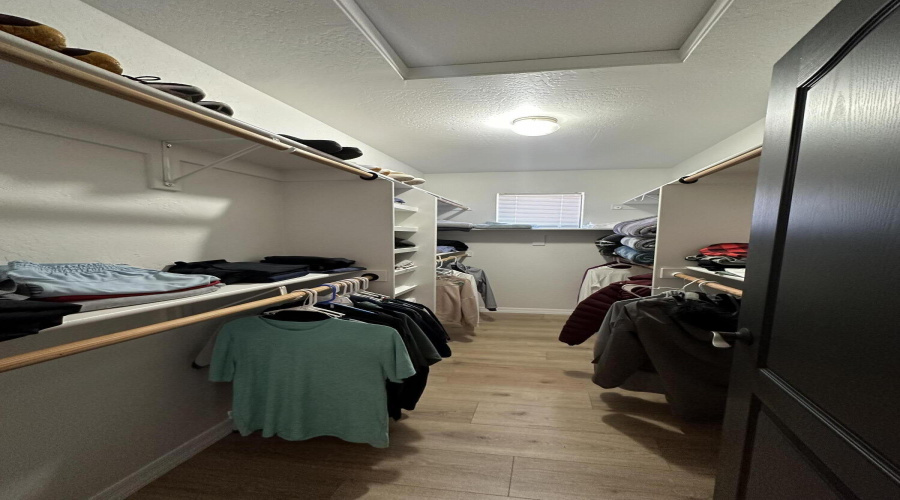 Walking closet