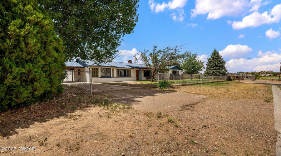 126ECatlleLn-Taylor-AZ-2