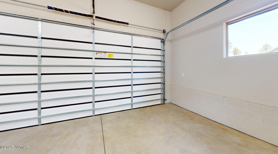 2181-W-Whispering-Springs-Garage_2