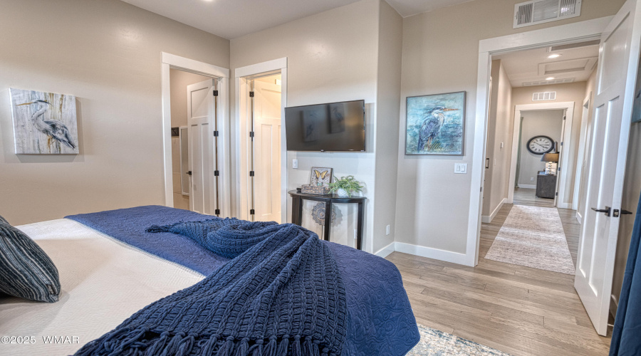 Guest Room 1