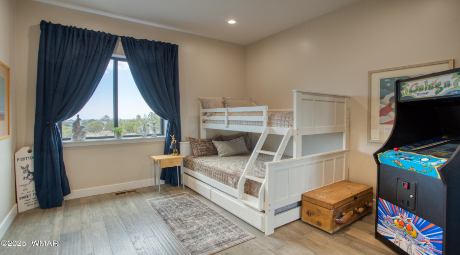 Guest Room 2