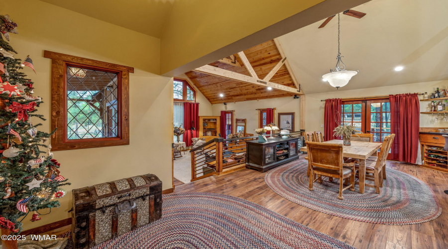 ENTRY WAY LOOKING TO DINING AREA