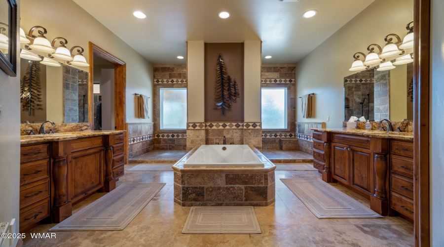2320ChanelleLn-HeberOvergaard-AZ-19