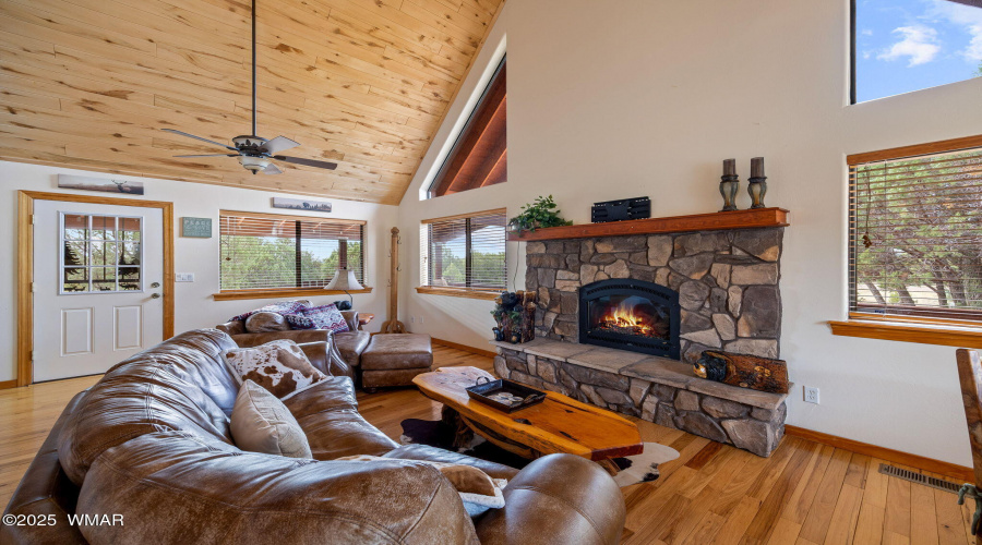 1537GeorgannCircle-HeberOvergaard-AZ-9