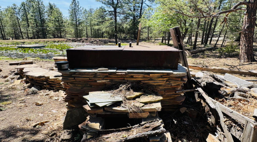 Smoker pit