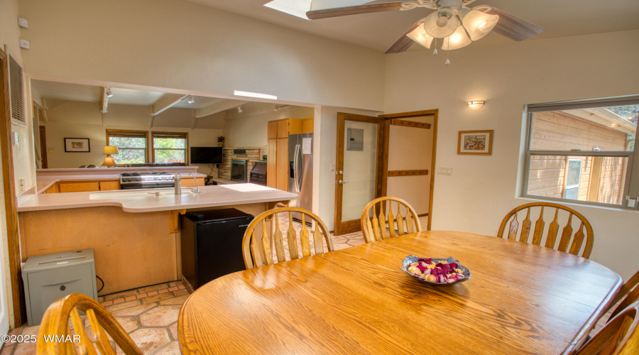 Dining to Kitchen