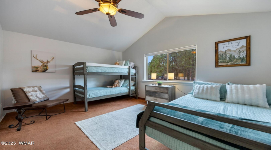 Guest bedroom #1
