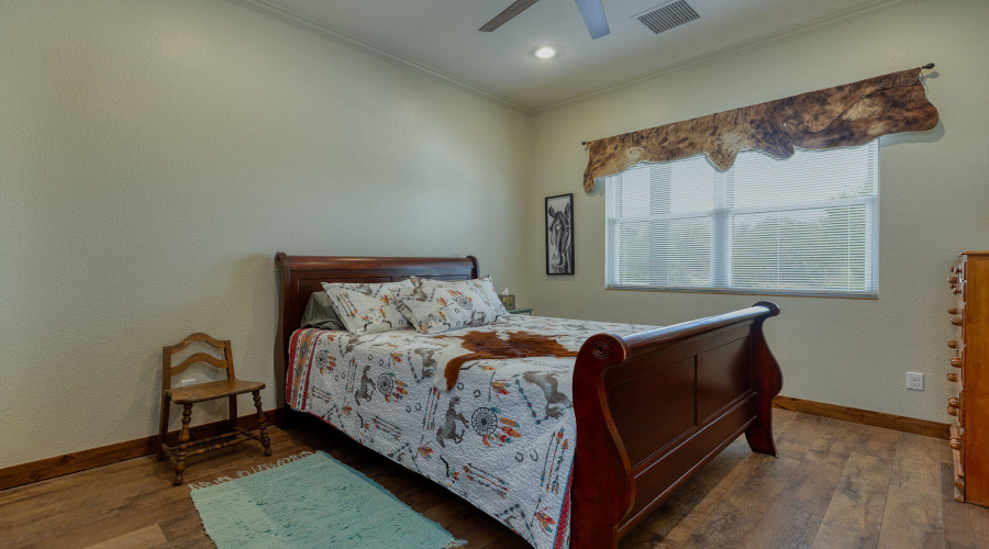 28-web-or-mls-photo(28) 828 N Gun Creek