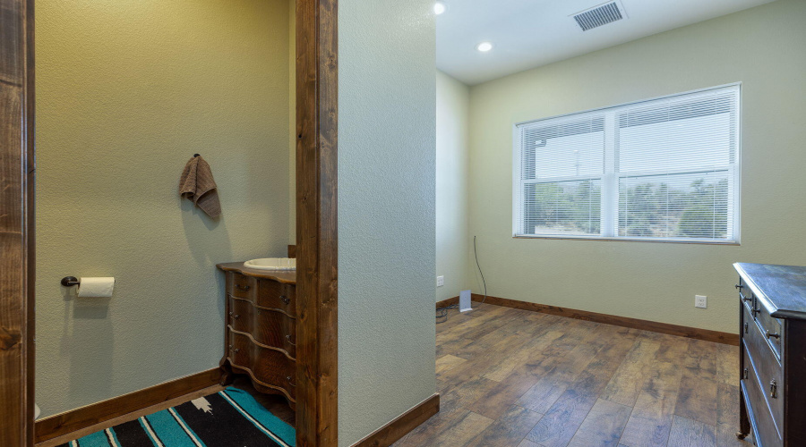 30-web-or-mls-photo(30) 828 N Gun Creek