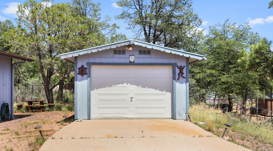 Garage (1)