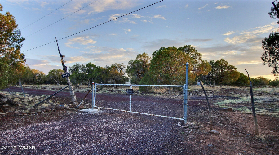 Stokes Gate access