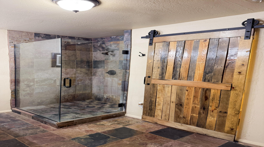 Main Bathroom 2