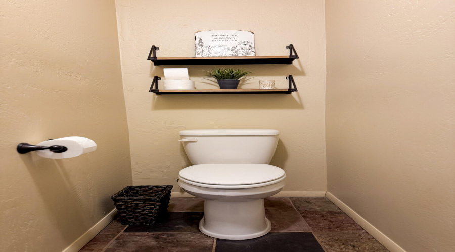 Main Bathroom 3