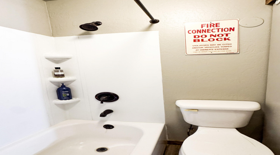 guest living quarter bathroom 2
