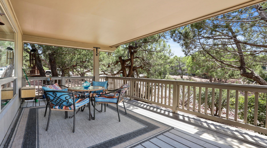 Front Covered Deck (2)