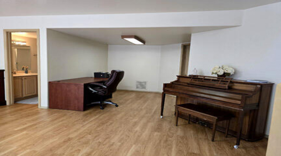 bsmt office