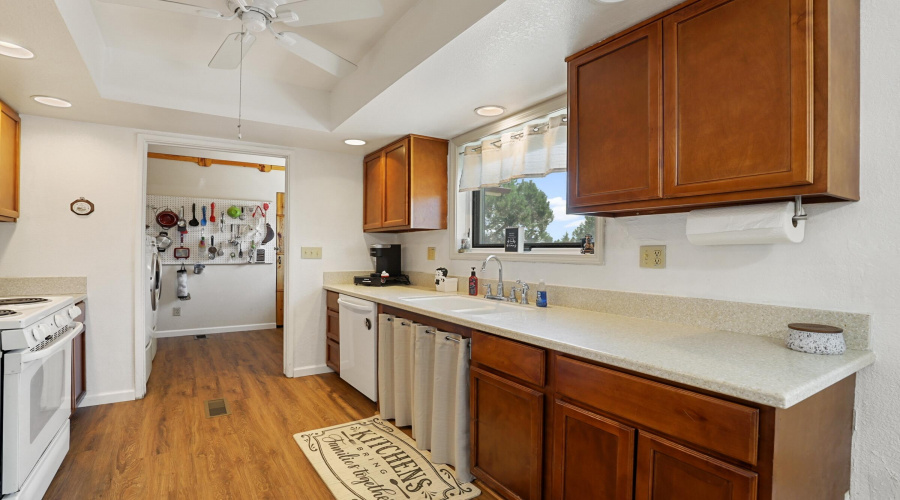 Kitchen (1)