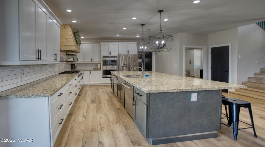 massive kitchen