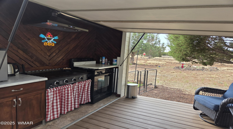 oUTDOOR KITCHEN