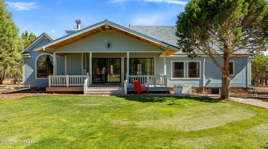Spacious back yard