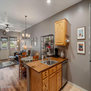 2385QuarterHorseTrl-Unit113-HeberOvergaa