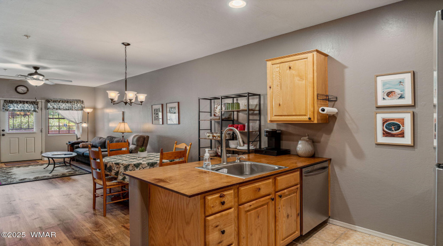 2385QuarterHorseTrl-Unit113-HeberOvergaa