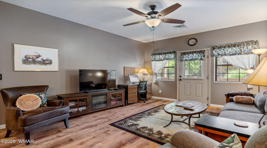 2385QuarterHorseTrl-Unit113-HeberOvergaa