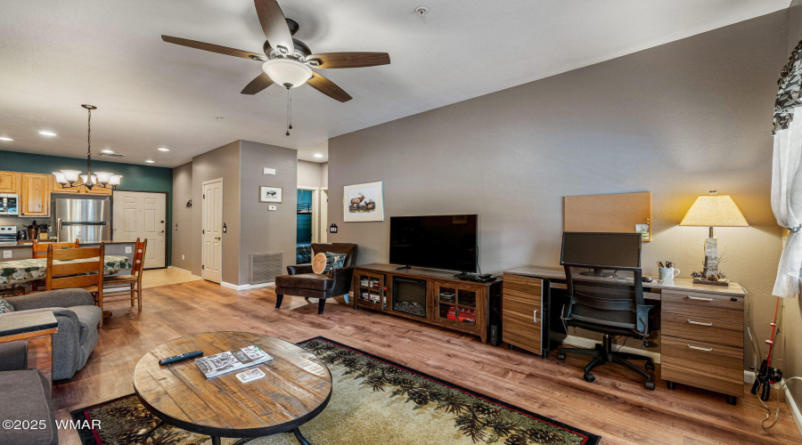 2385QuarterHorseTrl-Unit113-HeberOvergaa