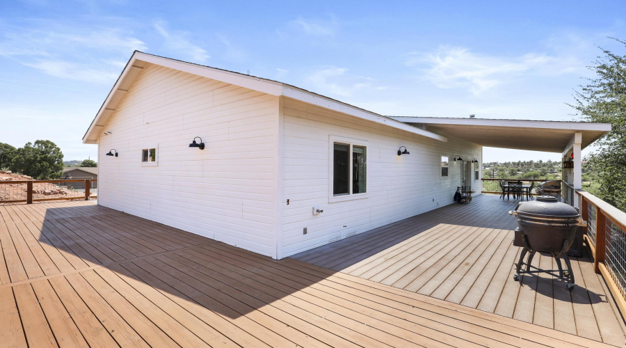 deck 1E0A5580