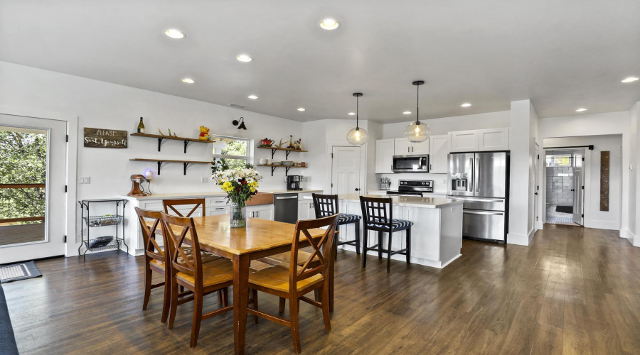 Living dining room1E0A5355