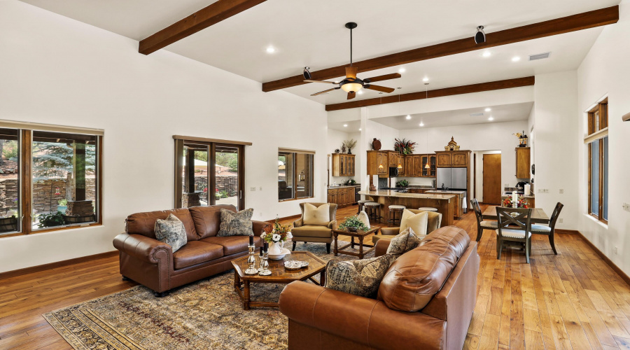 Living Room (4)