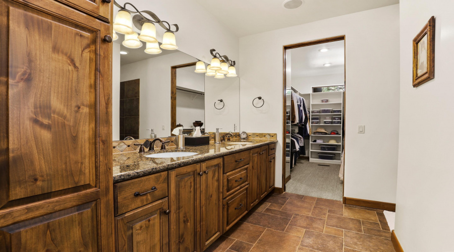 Master Bathroom (1)