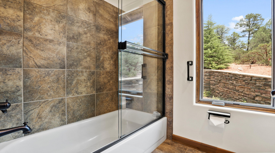 Jack & Jill Bathroom (2)