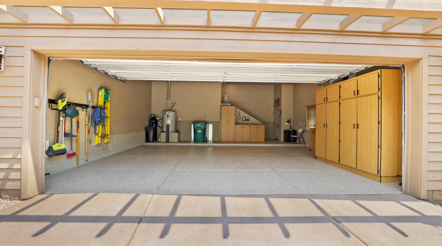 2-Car Garage with Built-Ins