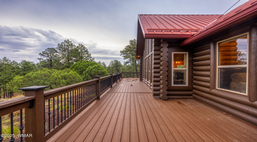 Massive decks to enjoy the beauty