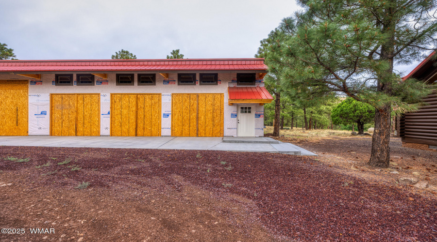 Brand new 4 car garage