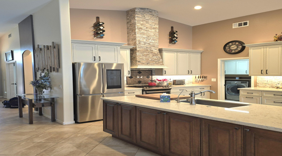 Kitchen fr Island - Cabinetry
