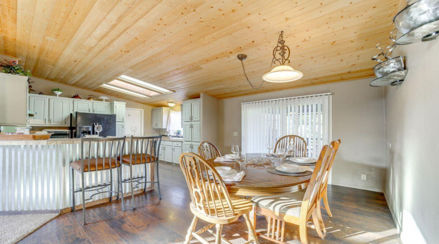 Addiional Breakfast Bar Seating - Copy