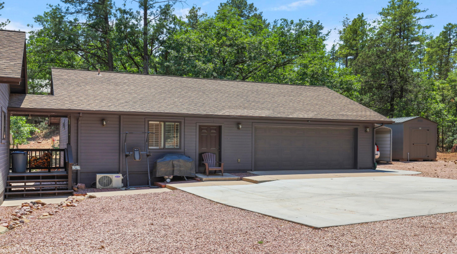 In Law Quarters Entry -Garage