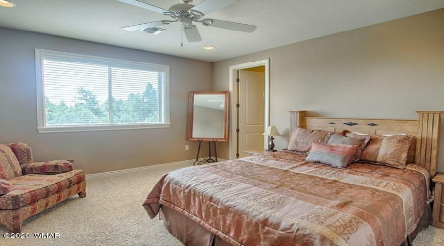 Fifth Bedroom Suite