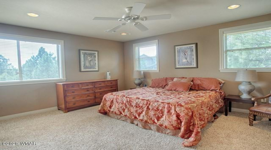 Sixth Bedroom Suite