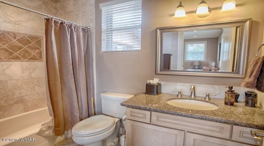Sixth Bedroom Suite