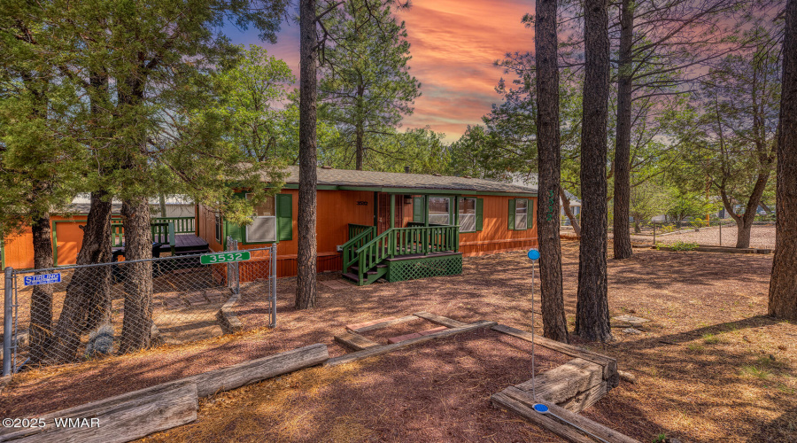 3532 Sunset Ln